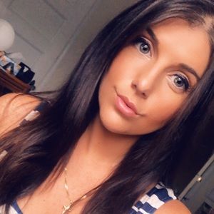 Meet your Posher, Angelisa